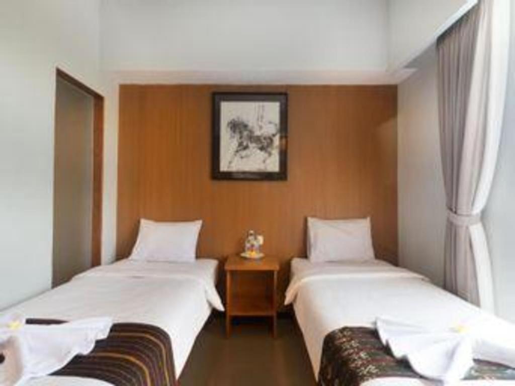 Hadi Poetra Hotel Kuta Lombok Exterior foto